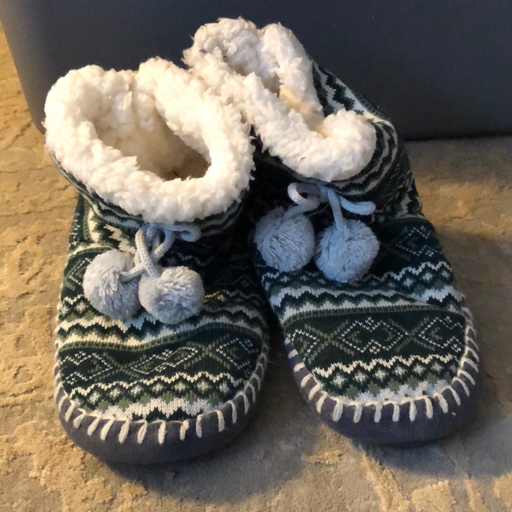 Light weight fuzzy boots